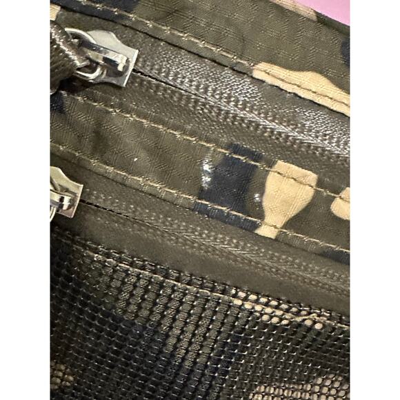 Isaac Mizrahi backpack AND detachable belt bag EUC! - Picture 15 of 15